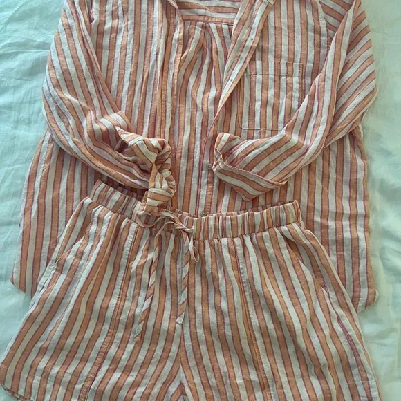 Universal Thread Matching Linen Striped Button Down Top & Shorts Set SZ: Medium - Picture 2 of 5